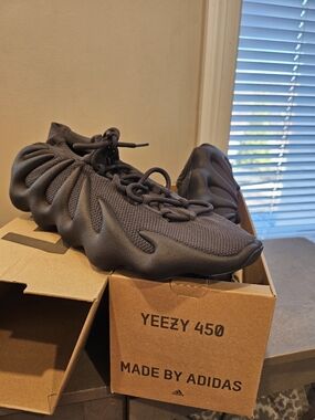 Yeezy 450 Men’s Running Shoe - Black Size 13